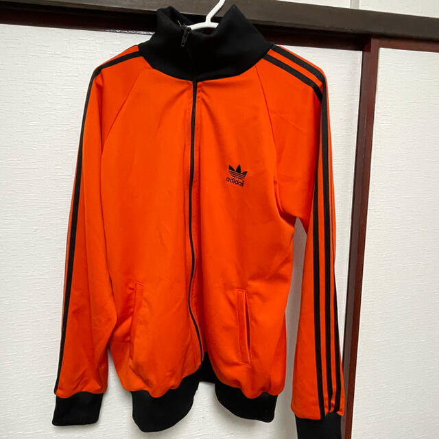 adidas トラックジャケットジャージ　オレンジ