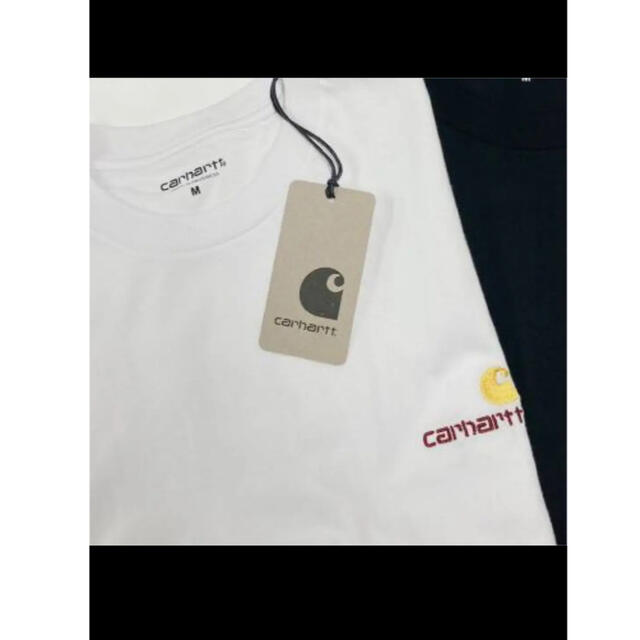 carhartt(カーハート)のハンサムショート様専用❣️Carhartt カーハート ワンポイント刺繍  白 レディースのトップス(Tシャツ(半袖/袖なし))の商品写真