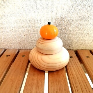 木製　鏡餅　北海道十勝産マツ材使用(置物)