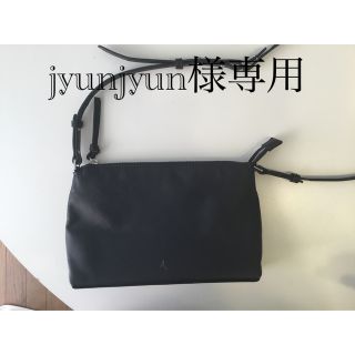 ZARA - ZARAレザーショルダーバッグの通販 by まめた's shop｜ザラなら ...