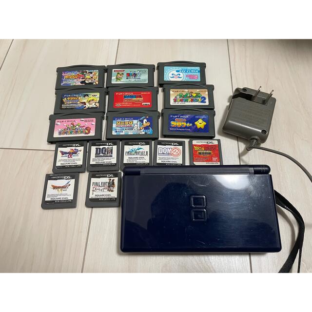 ニンテンドーDS(ニンテンドーDS)のニンテンド-DS LITE ネイビー×ソフト エンタメ/ホビーのゲームソフト/ゲーム機本体(携帯用ゲーム機本体)の商品写真