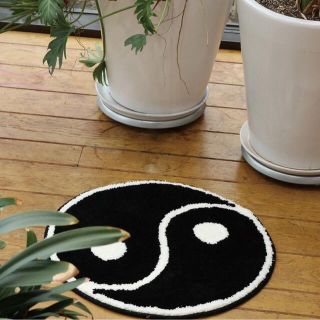 Black Weirdos “Yin Yin Rug”