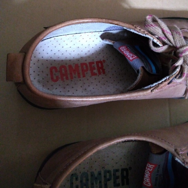 CAMPER(カンペール)のカンペール CAMPER 本革 ローカットスニーカー サイズ 39/25cm レディースの靴/シューズ(スニーカー)の商品写真