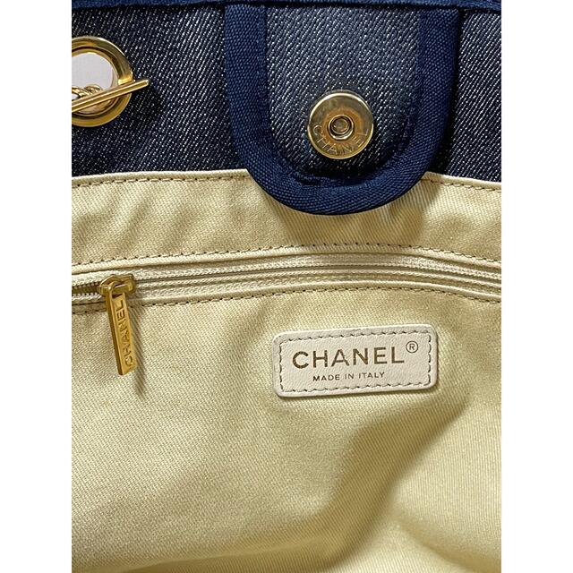 CHANEL(シャネル)のCHANEL シャネル ドーヴィル チェーントートバッグ レディースのバッグ(トートバッグ)の商品写真