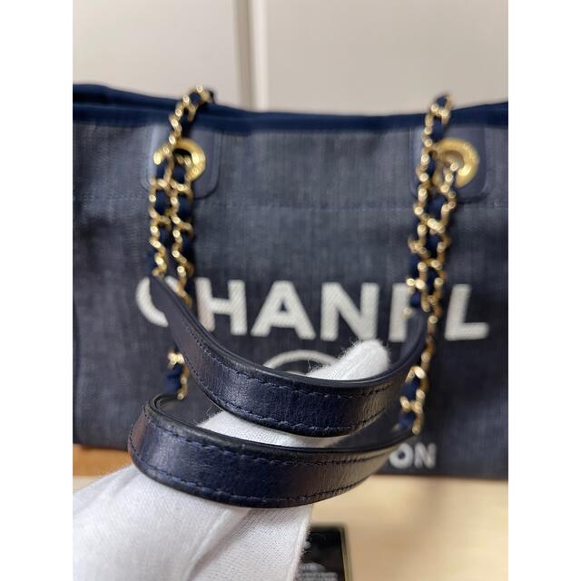 CHANEL(シャネル)のCHANEL シャネル ドーヴィル チェーントートバッグ レディースのバッグ(トートバッグ)の商品写真