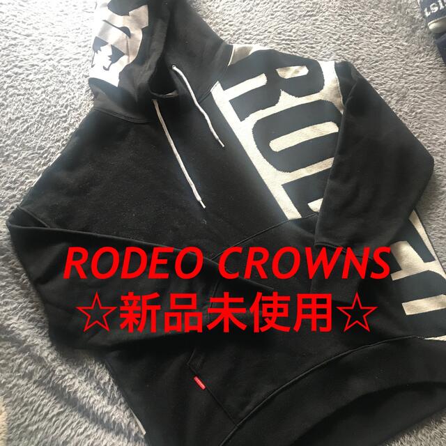 RODEO CROWNS WIDE BOWL(ロデオクラウンズワイドボウル)の新品未使用☆RODEO CROWNS☆黒パーカー レディースのトップス(パーカー)の商品写真