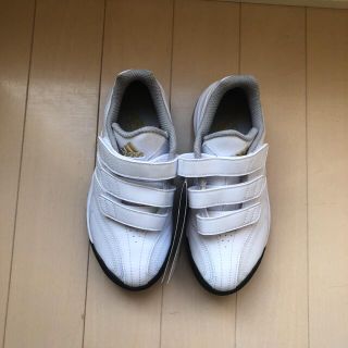 アディダス(adidas)の【超お得!】最終価格!アディダスジュニア用野球トレーニングシューズ(シューズ)