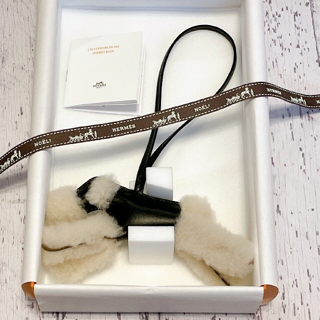 季節のおすすめ商品 HERMES エルメス バディチャーム 新品