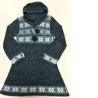 雪柄のフード付きセーター(ニット/セーター)
