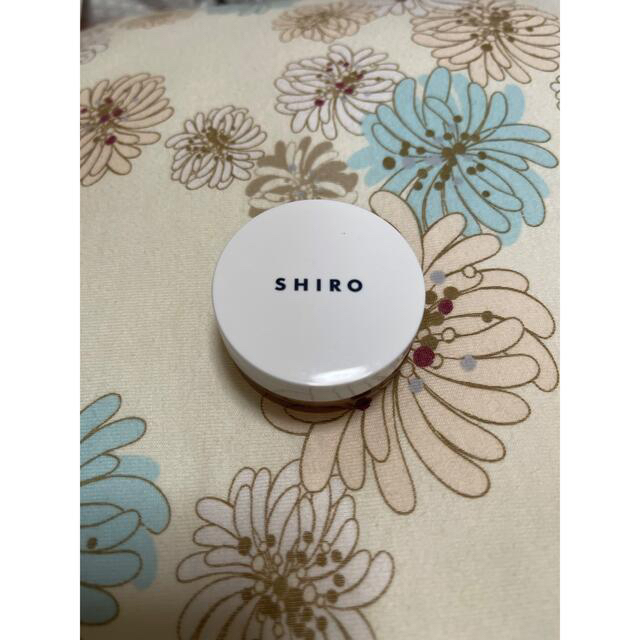 shiro(シロ)のSHIRO  シルクハイライター　8H03  ローズ　一度使用 コスメ/美容のベースメイク/化粧品(フェイスカラー)の商品写真