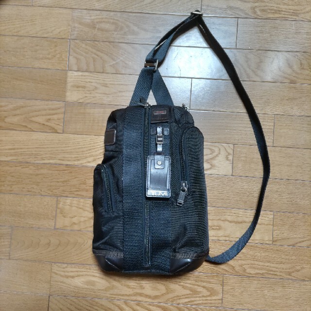 TUMI(トゥミ)のTUMI ボディーバッグ　黒×ブラウン メンズのバッグ(バッグパック/リュック)の商品写真