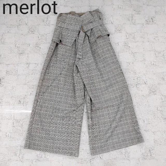 merlot(メルロー)のmerlot　メルロー　2weyペプラムワイドパンツ レディースのパンツ(カジュアルパンツ)の商品写真