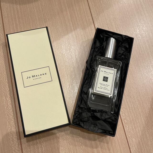 Jo Malone(ジョーマローン)のJO MALONE ジョーマローン　イングリッシュペアー　ヘアミスト30ml コスメ/美容のヘアケア/スタイリング(ヘアウォーター/ヘアミスト)の商品写真