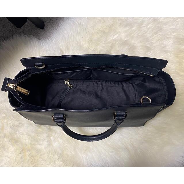 Michael Kors(マイケルコース)のマイケルコース　黒　ハンドルバッグ　A4サイズ レディースのバッグ(ハンドバッグ)の商品写真