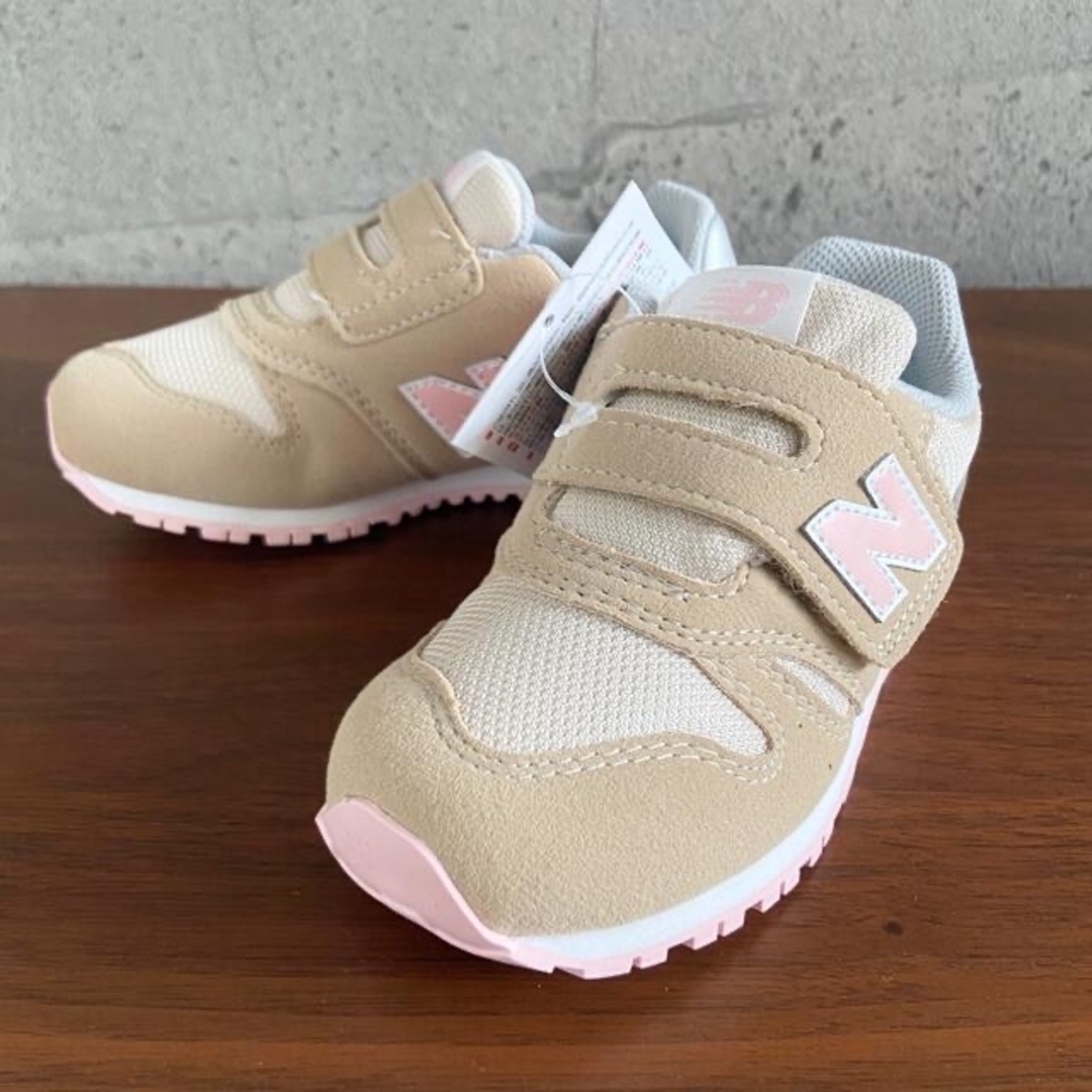 New Balance - 【新品】15.5センチ ベージュ×ピンク New Balance - 【新品】15.5センチ ベージュ×ピンク