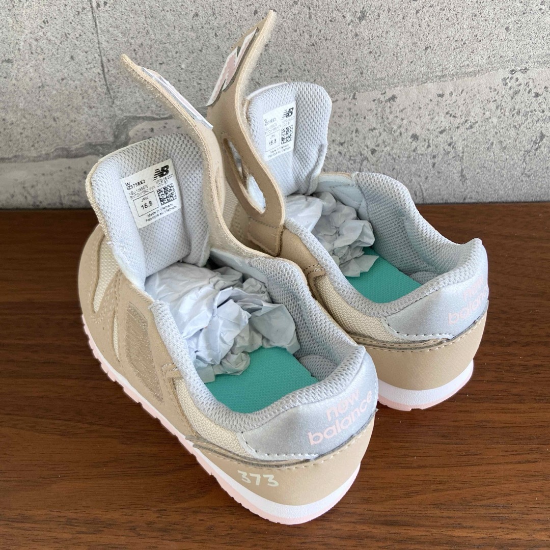 New Balance - 【新品】15.5センチ ベージュ×ピンク New Balance - 【新品】15.5センチ ベージュ×ピンク