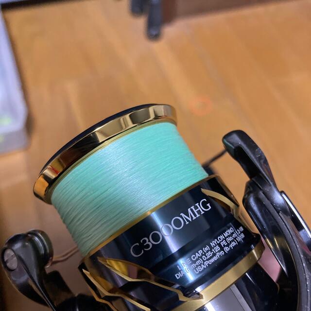 SHIMANO(シマノ)のシマノ　ツインパワーc3000mhg スポーツ/アウトドアのフィッシング(リール)の商品写真