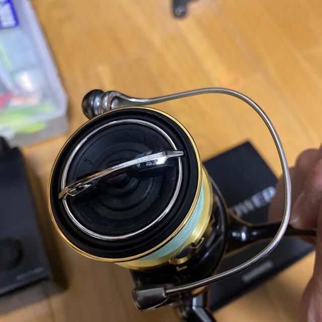 SHIMANO(シマノ)のシマノ　ツインパワーc3000mhg スポーツ/アウトドアのフィッシング(リール)の商品写真