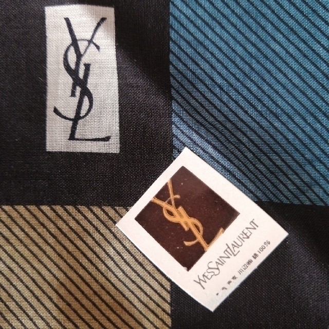 Saint Laurent(サンローラン)のtatemono様 イブサンローラン メンズ ハンカチ 黒色 メンズのファッション小物(ハンカチ/ポケットチーフ)の商品写真
