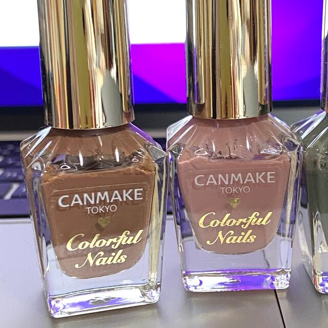 CANMAKE(キャンメイク)のキャンメイク カラフルネイルズ N15 N08 N12 コスメ/美容のネイル(マニキュア)の商品写真