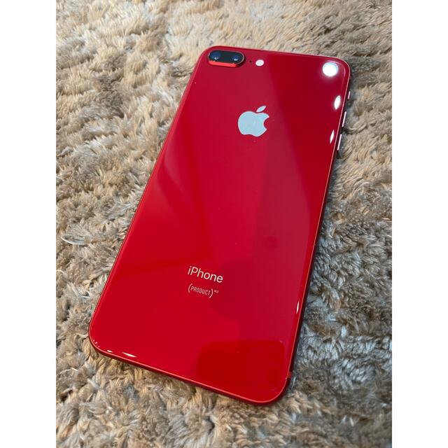 Apple(アップル)の美品 Apple iPhone8 plus RED 64GB 付属品あり スマホ/家電/カメラのスマートフォン/携帯電話(スマートフォン本体)の商品写真