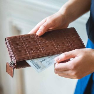 FELISSIMO - 美品 フェリシモ 幸福のチョコレート 本革チョコ柄の