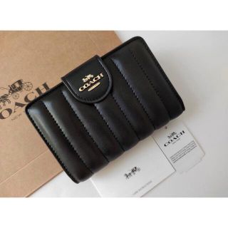 コーチ(COACH)の【未使用】コーチ　二つ折り財布(財布)