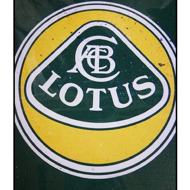 LOTUS(ロータス)の新品未使用 LOTUS parts&service shop ブリキ製看板 自動車/バイクの自動車(車外アクセサリ)の商品写真