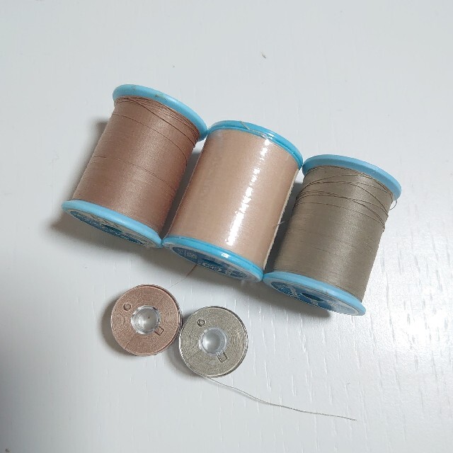 シャッペ スパン 家庭用ミシン糸 ハンドメイドの素材/材料(生地/糸)の商品写真