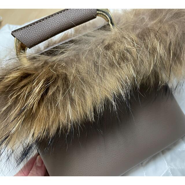 DouDou(ドゥドゥ)のcanal accessory♡ファーバッグ レディースのバッグ(ショルダーバッグ)の商品写真