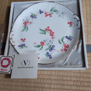 ヴァレンティノガラヴァーニ(valentino garavani)の再値下げ(*^-^)新品未使用ヴァレンチノガラバーニプレート(食器)