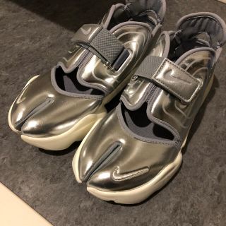 ナイキ(NIKE)のアクアリフト　シルバー(スニーカー)