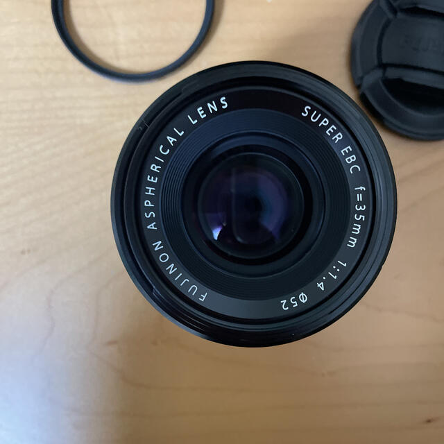 xf35mm f1.4 角形フード・レンズフィルター付き カメラ xf35mm f1.4 角形フード・レンズフィルター付き カメラ
