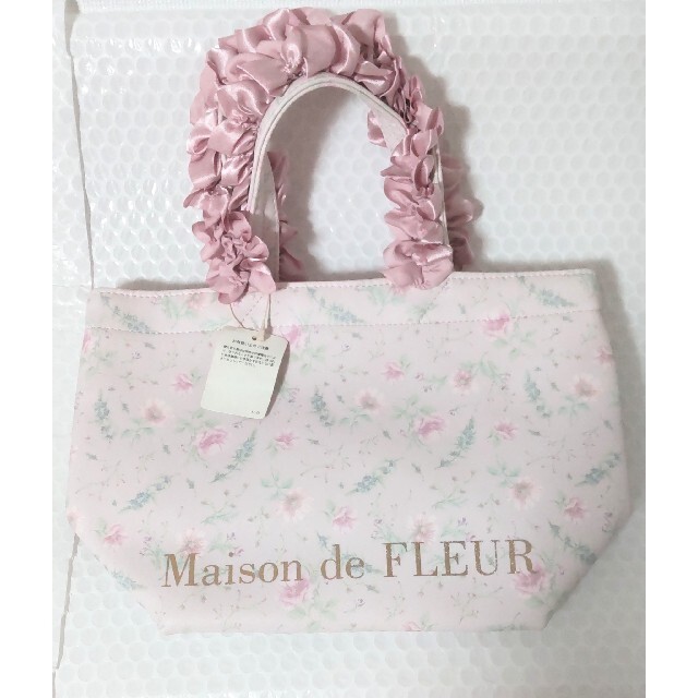 Maison de FLEUR(メゾンドフルール)の新品　Maison de FLEUR メゾンドフルール　バッグ　フラワー　限定品 レディースのバッグ(トートバッグ)の商品写真