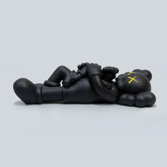 MEDICOM TOY(メディコムトイ)のKAWS HOLIDAY SINGAPORE BLACK ハンドメイドのおもちゃ(フィギュア)の商品写真