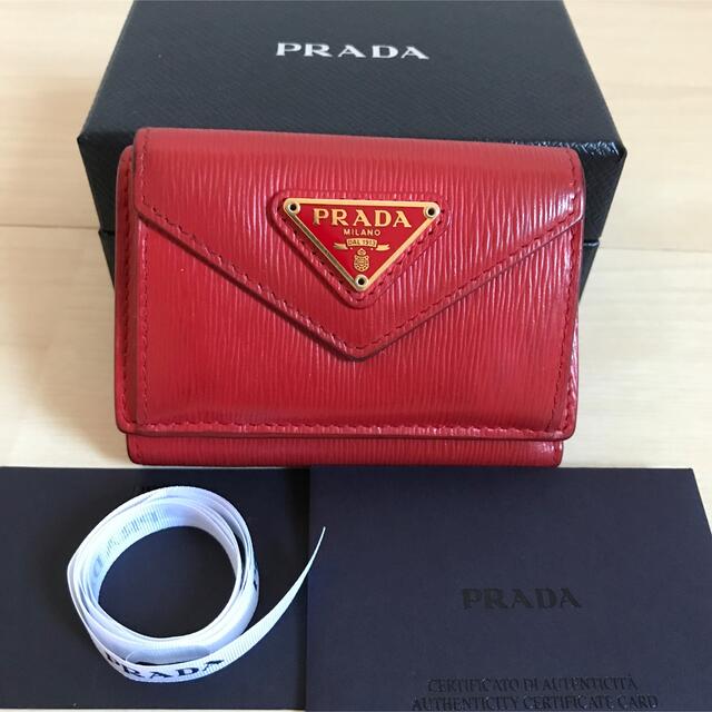 人気アイテム PRADA 三つ折り財布 赤 プラダ - 折り財布