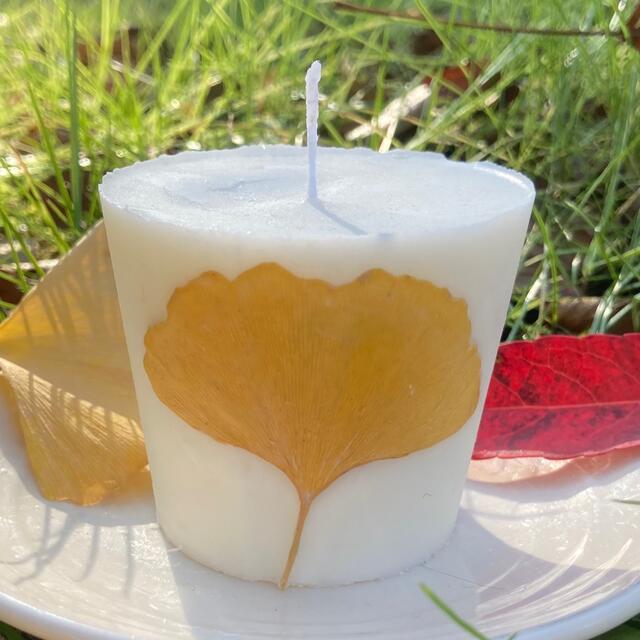 🆕銀杏soy candle 2021年12月（大） ハンドメイドのインテリア/家具(アロマ/キャンドル)の商品写真