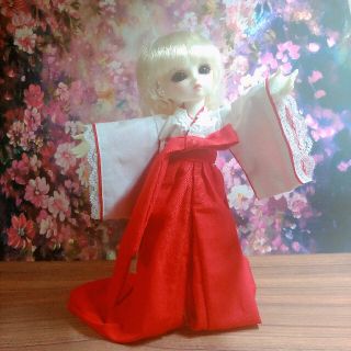 スーパードルフィー 幼SDサイズドレス　着物　巫女さん　着せ替え(人形)