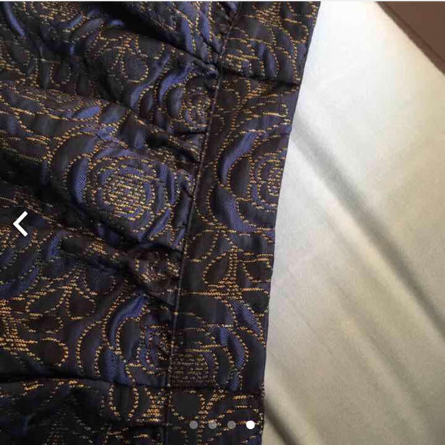 ZARA(ザラ)の値下げ！ZARA⭐️ビジュー付きミニギャザースカート  レディースのスカート(ミニスカート)の商品写真