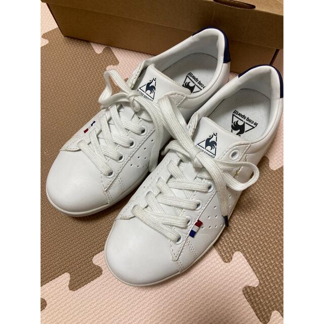 le coq sportif(ルコックスポルティフ)のルコック スポルティフ スニーカー 23.0cm 白　ネイビー レディースの靴/シューズ(スニーカー)の商品写真