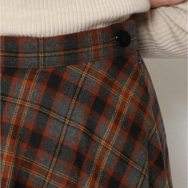 MACPHEE(マカフィー)のマカフィー　ウールチェックアシンメトリースカート レディースのスカート(ひざ丈スカート)の商品写真
