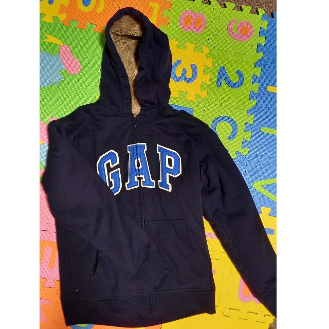 GAP Kids(ギャップキッズ)のGAP もこもこパーカー キッズ/ベビー/マタニティのキッズ服女の子用(90cm~)(ジャケット/上着)の商品写真