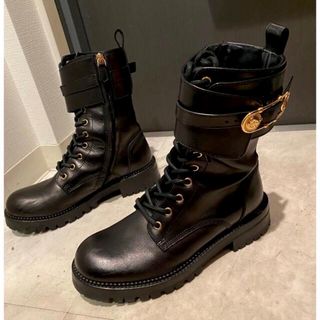 ヴェルサーチ(VERSACE)の37　24cm versace ヴェルサーチェ　23ss 22aw ブーツ 黒(ブーツ)