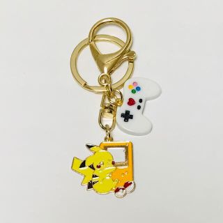 ポケモン(ポケモン)のピカチュウ キーホルダー ホワイト(キーホルダー)