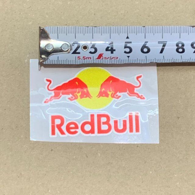 レッドブル REDBULL抜きステッカー 防水 ２枚セット 6×4.1cm スポーツ/アウトドアのスノーボード(アクセサリー)の商品写真