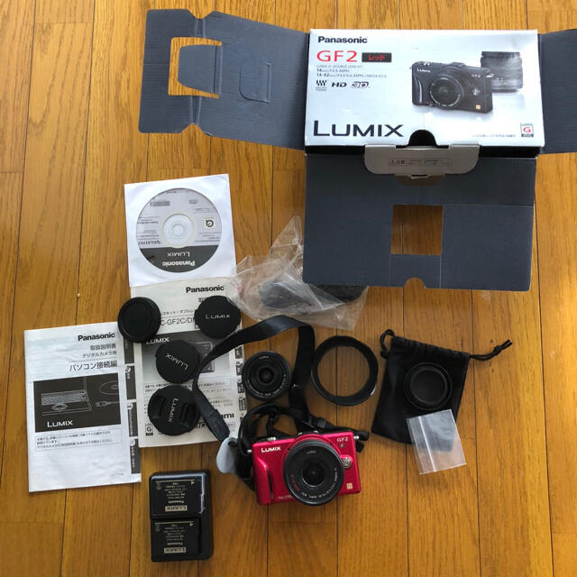 Panasonic LUMIX GF2 赤　レッド