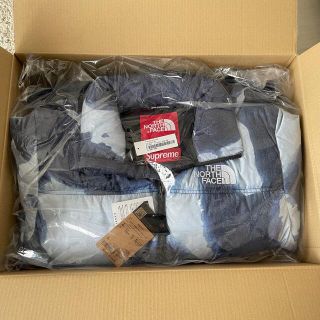 シュプリーム(Supreme)のSupreme TNF Bleached Denim Print Nuptse(ダウンジャケット)