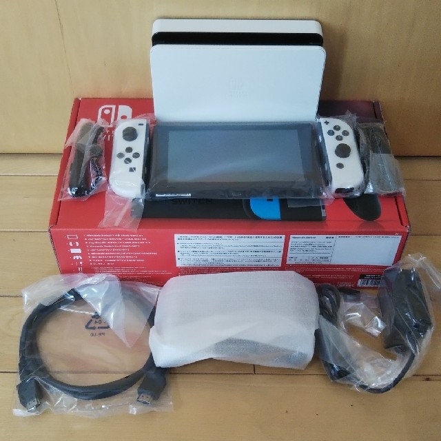 プレゼント サプライズ Nintendo Switch 【本体のみ、その他新品