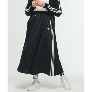 アディダス(adidas)の【PEKO6127様】adidas ロングサテンスカート(ロングスカート)