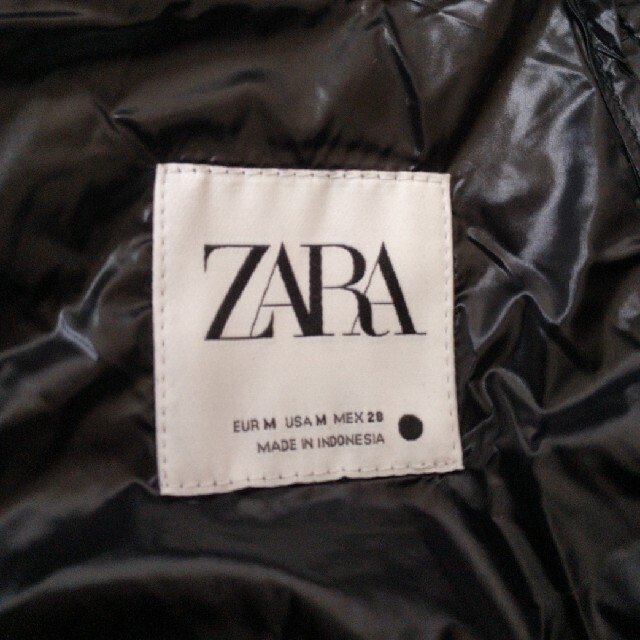 新品 ZARA フード付き防水防風 クオリティドコート サイズM 新品 ZARA フード付き防水防風 クオリティドコート サイズM